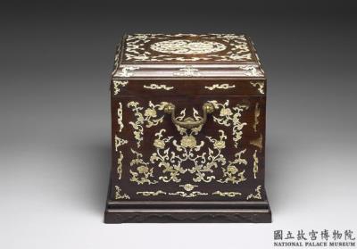 图片[4]-“A Garland of Treasures” curio box, Qing dynasty, Qianlong reign (1736-1795)-China Archive